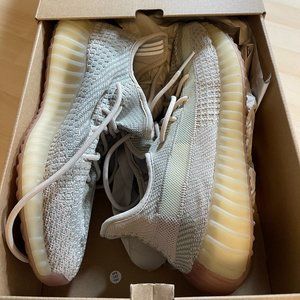 Yeezy Boost 350 V2 -FW3042 -Citrin color, size 10- Women's Gym Shoes